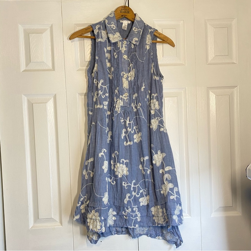 Vasna Linen Chambray Blue Sleeveless Dress with Cream Floral Embroidery Pin Tuck